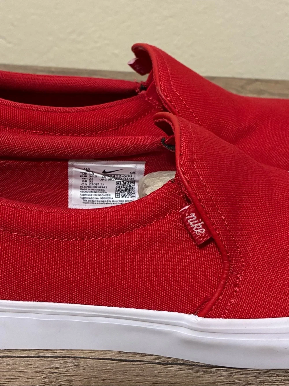 Nike women’s Court Royale Ac slip on sneakers